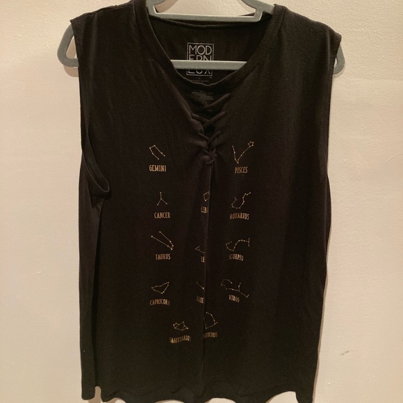 🎉Modern Lux 1X black zodiac gold foil high v neck tunic tank top lace up front - Picture 6 of 8